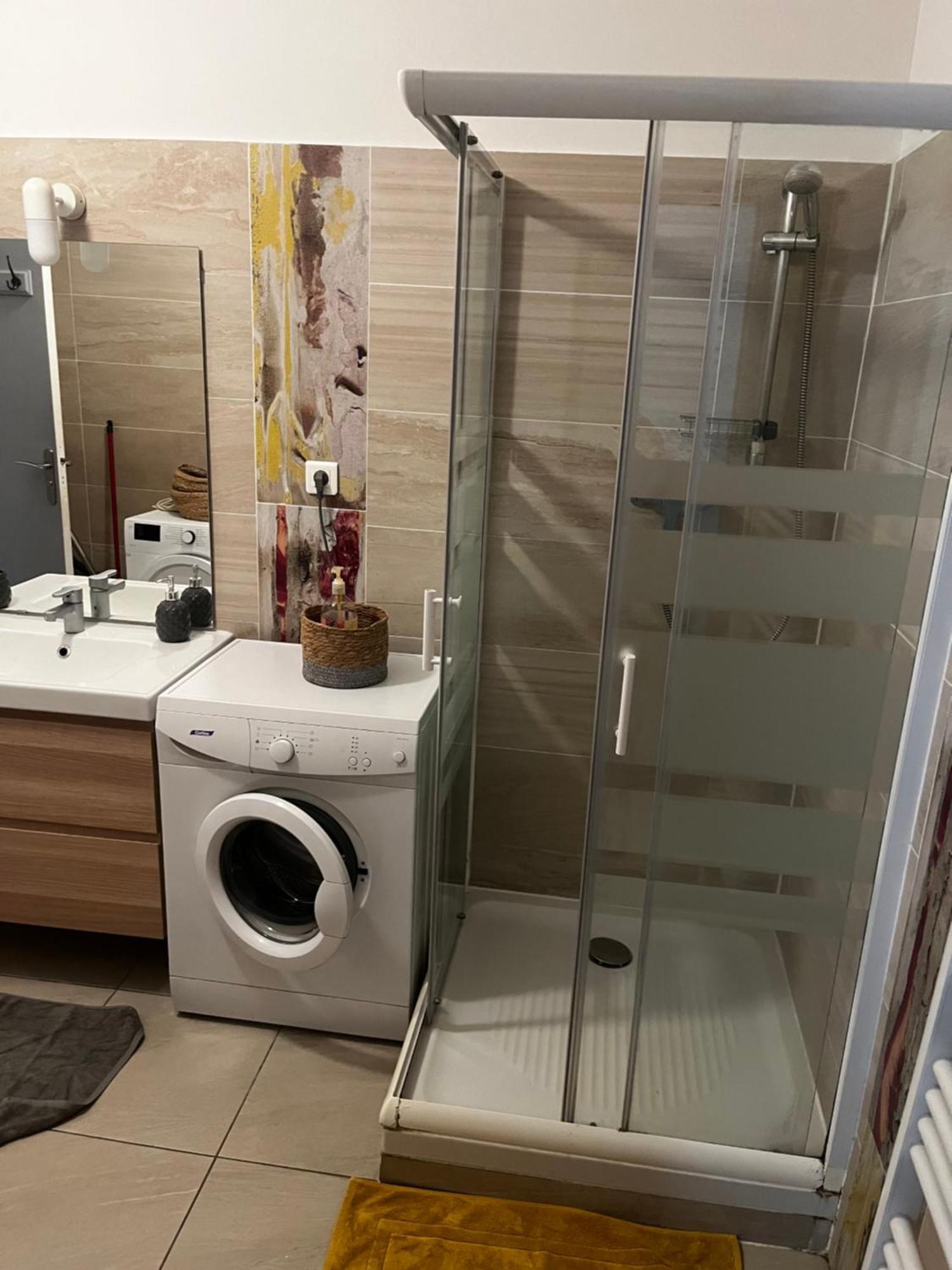 Joli Appartement Hypercentre T2, Classe Meuble De Tourisme 3 Avec Parking Gratuit Béziers Exterior foto