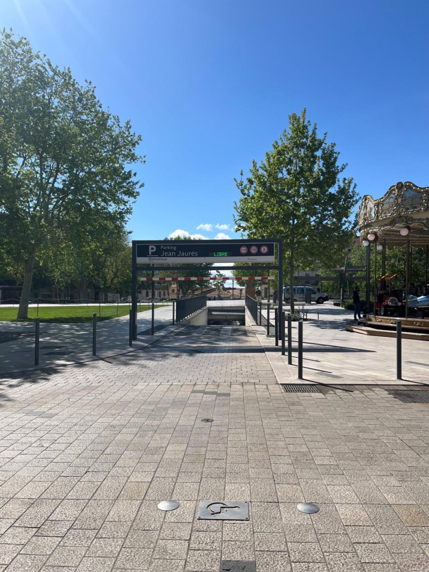 Joli Appartement Hypercentre T2, Classe Meuble De Tourisme 3 Avec Parking Gratuit Béziers Exterior foto